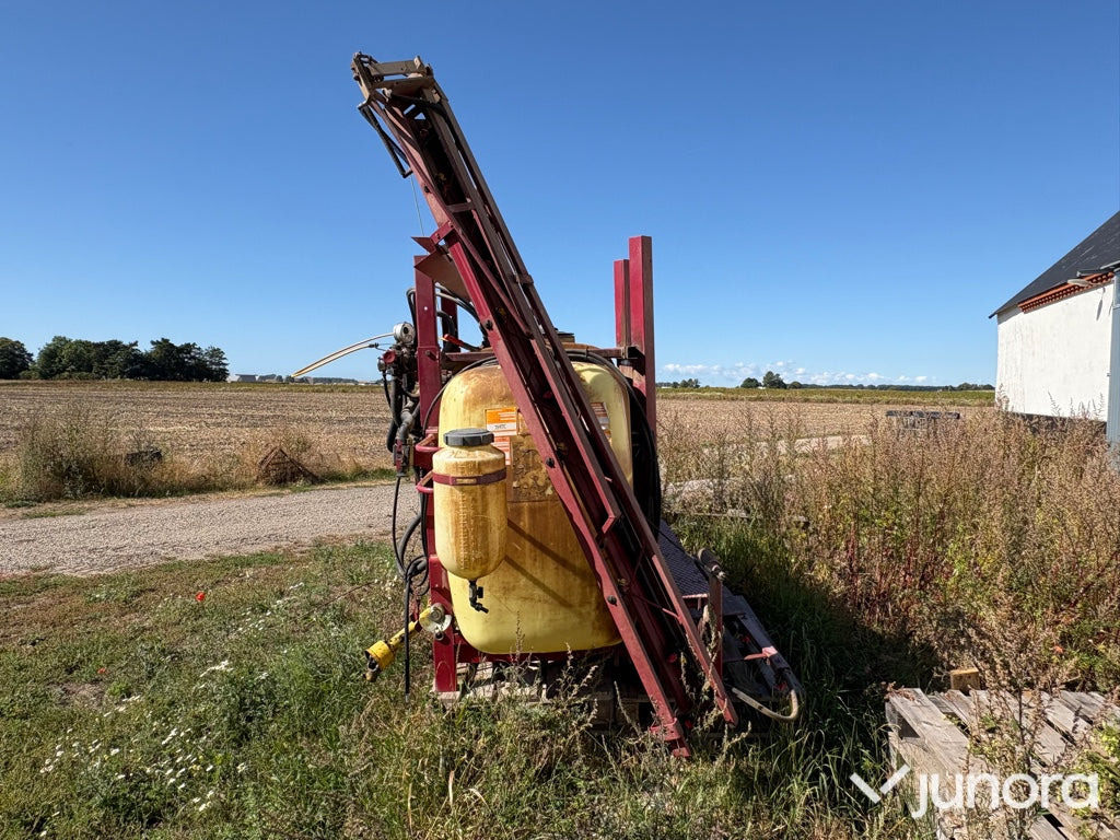 Växtspruta - Hardi, 1000L, 12M - Škropilnica montirana na traktor: slika 3 Växtspruta - Hardi, 1000L, 12M - Škropilnica montirana na traktor: slika 3