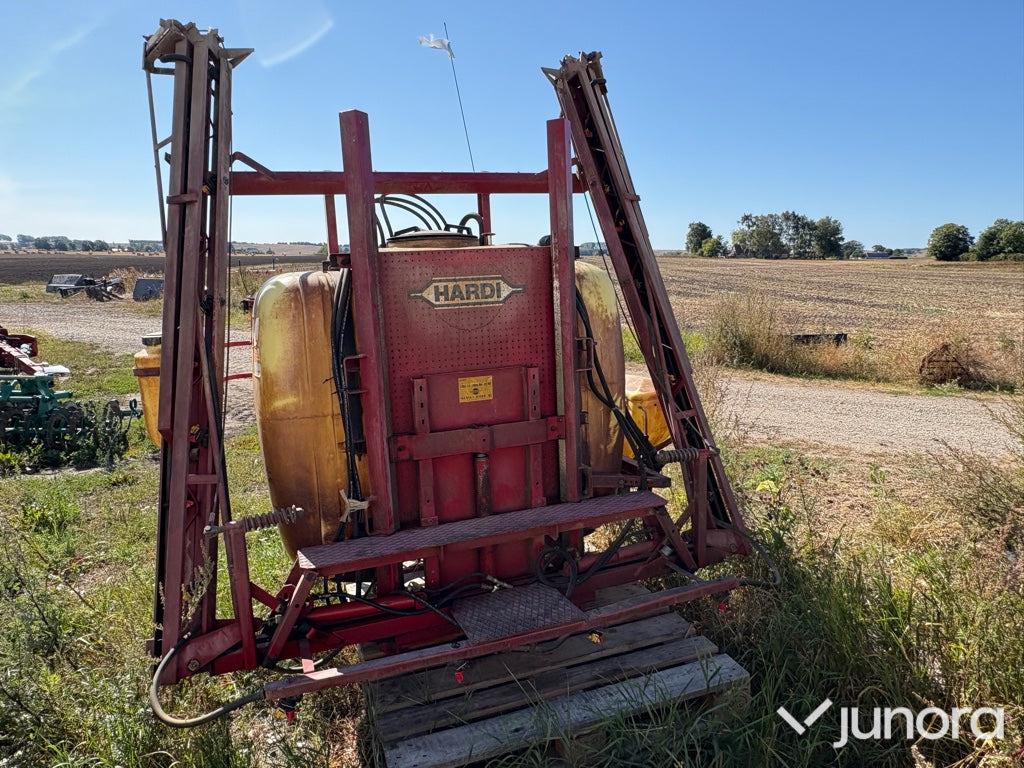 Växtspruta - Hardi, 1000L, 12M - Škropilnica montirana na traktor: slika 5 Växtspruta - Hardi, 1000L, 12M - Škropilnica montirana na traktor: slika 5