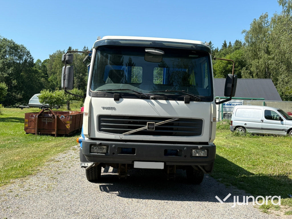 Volvo Maskintransport FL6 H 4*2 - Tovornjak s kesonom: slika 2 Volvo Maskintransport FL6 H 4*2 - Tovornjak s kesonom: slika 2