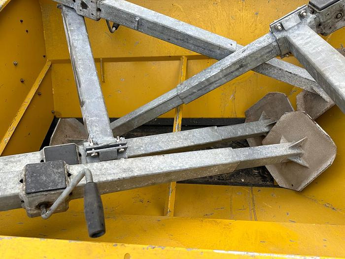 Nido Stratos B06-27 PAX - Posipalnik peska/ Soli: slika 5 Nido Stratos B06-27 PAX - Posipalnik peska/ Soli: slika 5