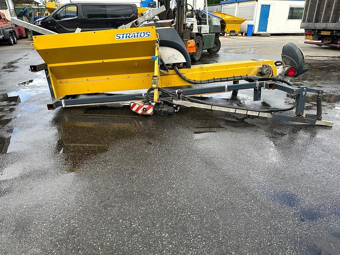 Nido Stratos B06-27 PAX - Posipalnik peska/ Soli: slika 2 Nido Stratos B06-27 PAX - Posipalnik peska/ Soli: slika 2