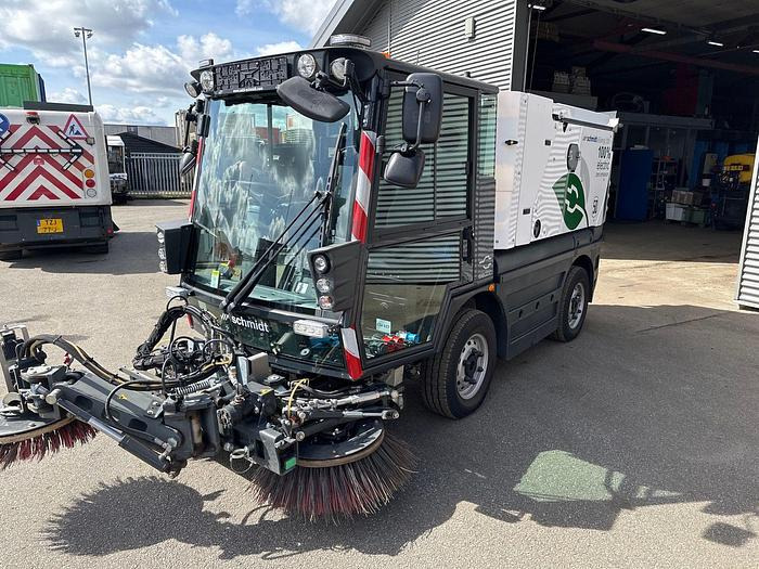 Schmidt eSwingo 200+ - Vozilo za pometanje: slika 3 Schmidt eSwingo 200+ - Vozilo za pometanje: slika 3