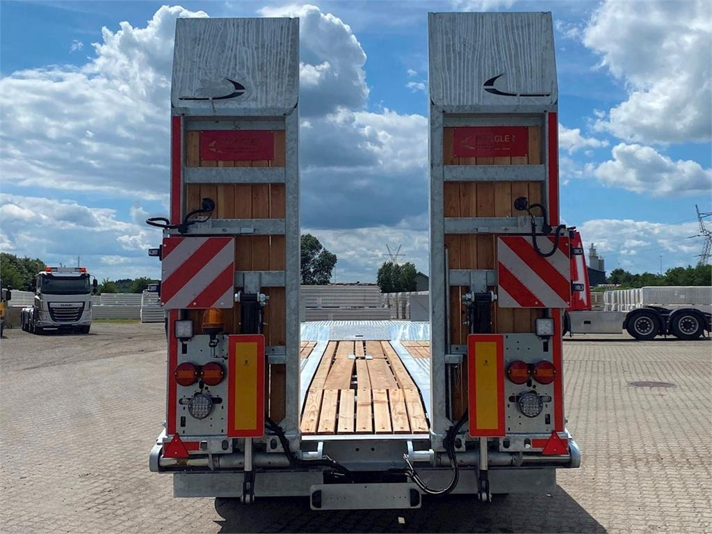 Hangler 3-aks, Hydraulisk ramper, Galvaniseret. - Nizko noseča prikolica: slika 4 Hangler 3-aks, Hydraulisk ramper, Galvaniseret. - Nizko noseča prikolica: slika 4