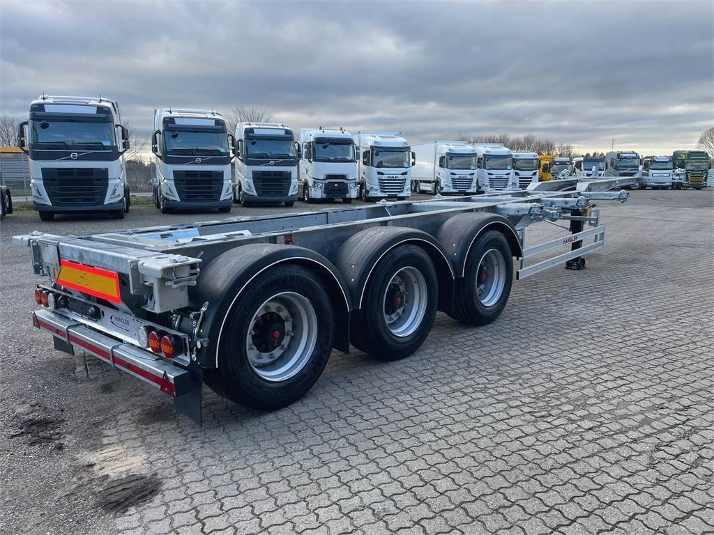 Hangler SDS 430 container chassis - multi låse - ADR - Kontejnerska polprikolica/ Polprikolica z zamenljivim tovoriščem: slika 1 Hangler SDS 430 container chassis - multi låse - ADR - Kontejnerska polprikolica/ Polprikolica z zamenljivim tovoriščem: slika 1