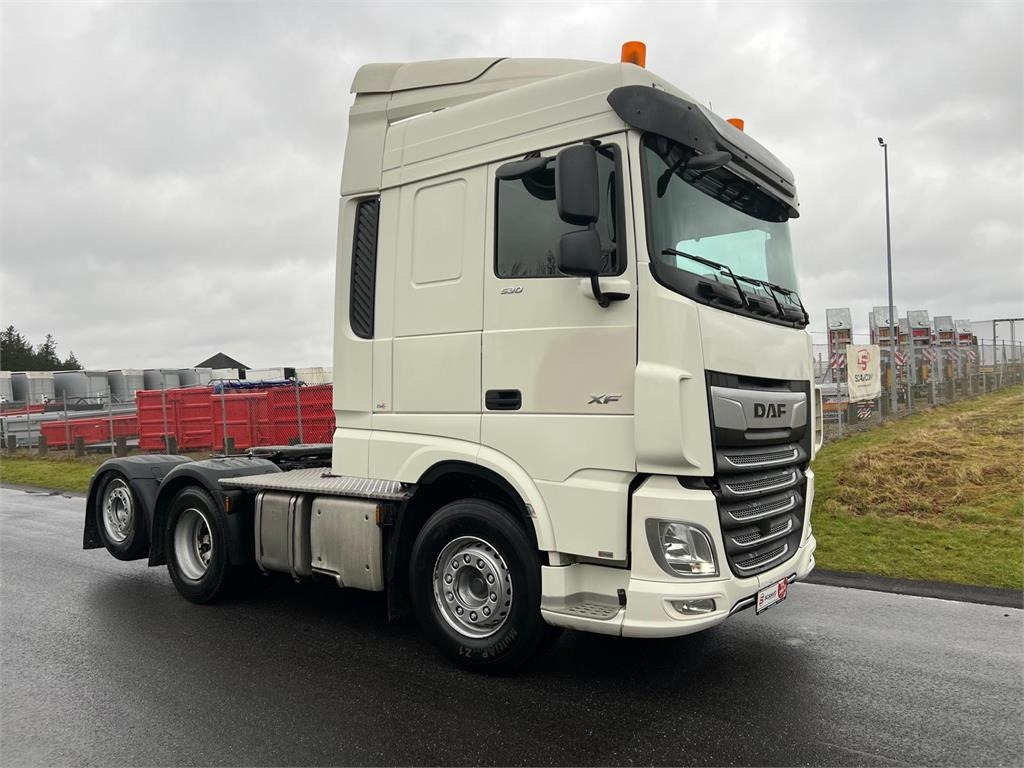DAF XF 530 6x2 FTR - Vlačilec: slika 1 DAF XF 530 6x2 FTR - Vlačilec: slika 1