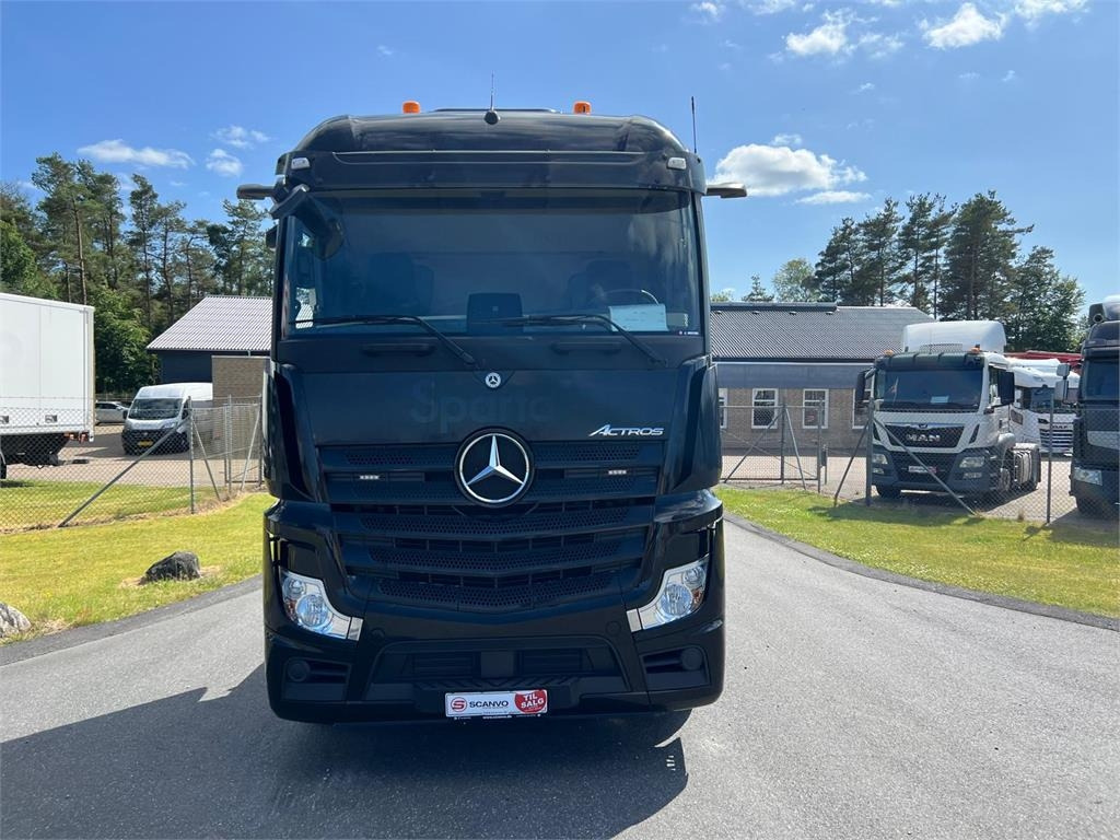 Vlačilec Mercedes-Benz Actros 2545 LS: slika 11