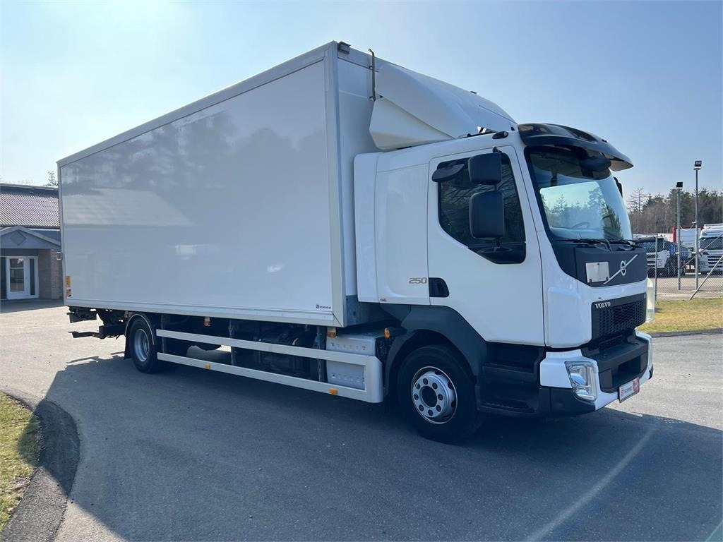Volvo FL 16 ton 250HK - Tovornjak zabojnik: slika 2 Volvo FL 16 ton 250HK - Tovornjak zabojnik: slika 2