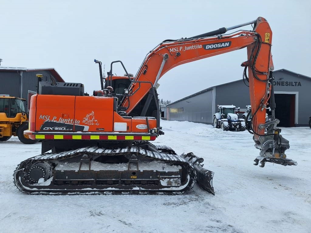 Doosan MYYTY! SOLD! DX160LCH-5 METSÄMALLI - Bager goseničar: slika 4 Doosan MYYTY! SOLD! DX160LCH-5 METSÄMALLI - Bager goseničar: slika 4
