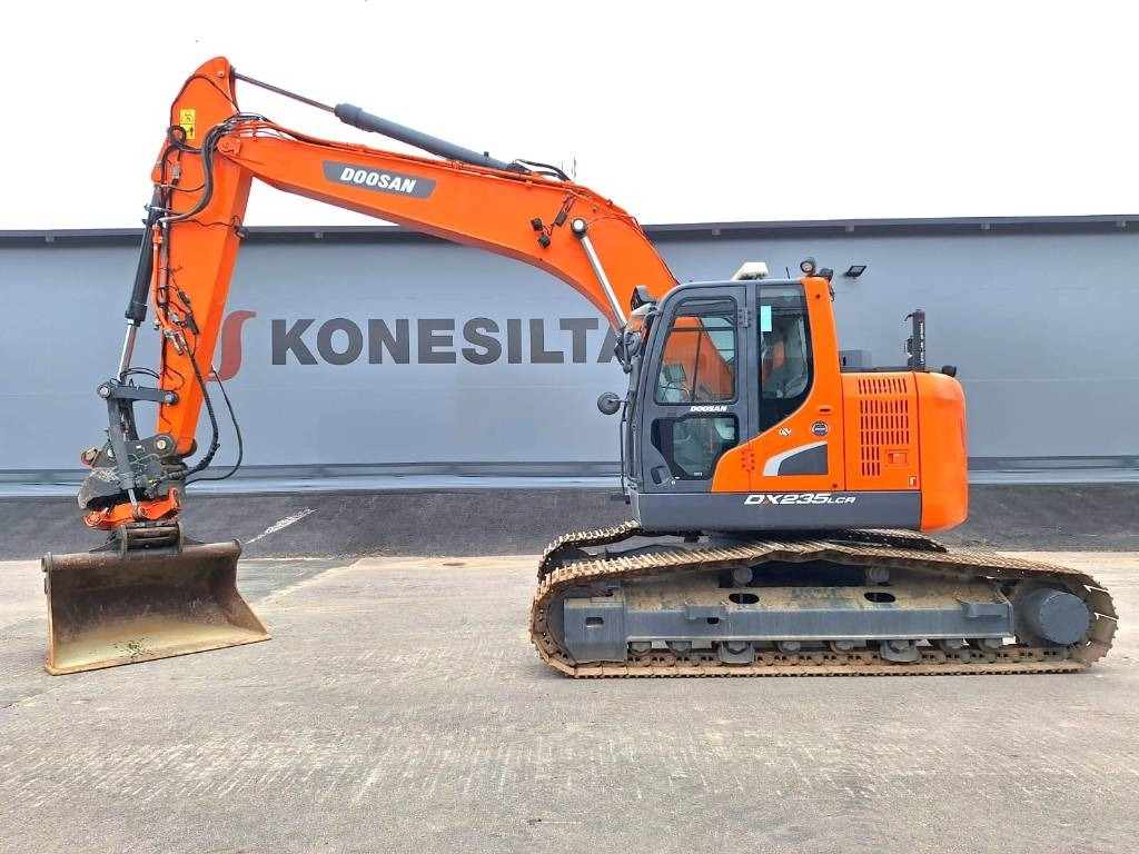 Doosan MYYTY! SOLD! DX235LCR-5 PYÖRITTÄJÄ - Bager goseničar: slika 1 Doosan MYYTY! SOLD! DX235LCR-5 PYÖRITTÄJÄ - Bager goseničar: slika 1