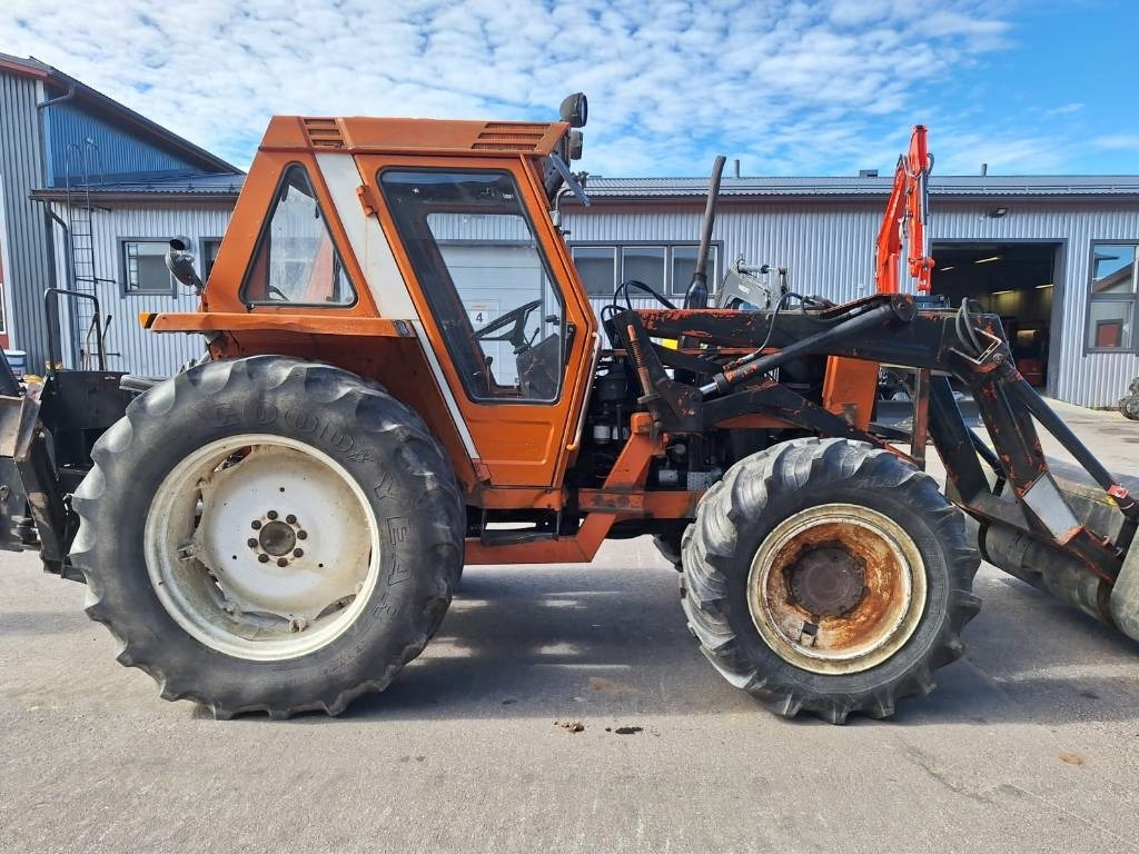 Fiat MYYTY! SOLD! 780DT KAIVUULAITTEELLA - Traktor: slika 5 Fiat MYYTY! SOLD! 780DT KAIVUULAITTEELLA - Traktor: slika 5