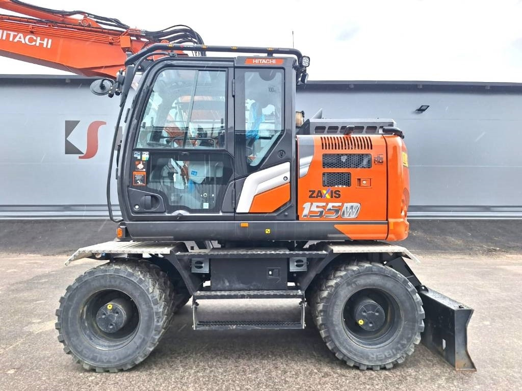 Hitachi MYYTY! SOLD! ZX155W-7 PYÖRITTÄJÄ, YM. - Bager na kolesih: slika 2 Hitachi MYYTY! SOLD! ZX155W-7 PYÖRITTÄJÄ, YM. - Bager na kolesih: slika 2