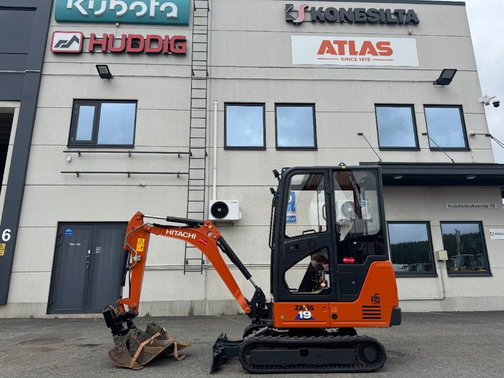 Hitachi ZX 19-6 CR - Mini bager: slika 1 Hitachi ZX 19-6 CR - Mini bager: slika 1