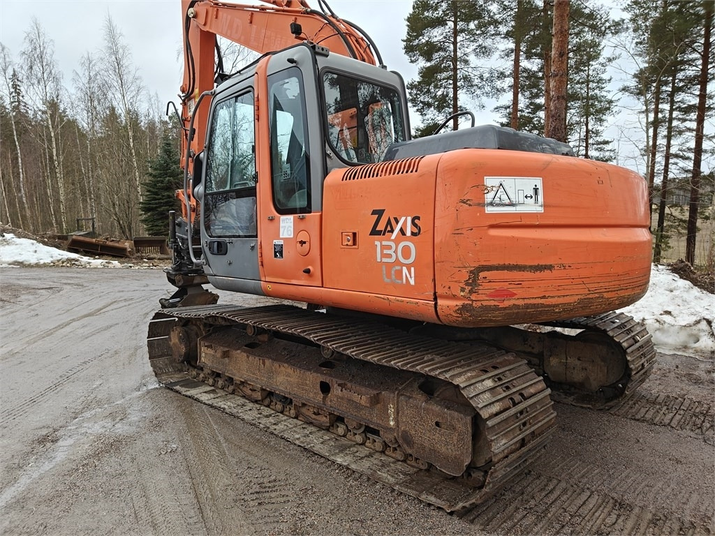 Hitachi ZX130LCN PYÖRITTÄJÄLLÄ - Bager goseničar: slika 2 Hitachi ZX130LCN PYÖRITTÄJÄLLÄ - Bager goseničar: slika 2