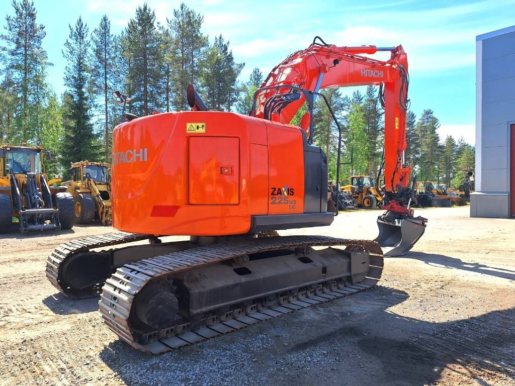 Hitachi ZX225USLC-5 PYÖRITTÄJÄ+PIHDIT YM. - Bager goseničar: slika 4 Hitachi ZX225USLC-5 PYÖRITTÄJÄ+PIHDIT YM. - Bager goseničar: slika 4
