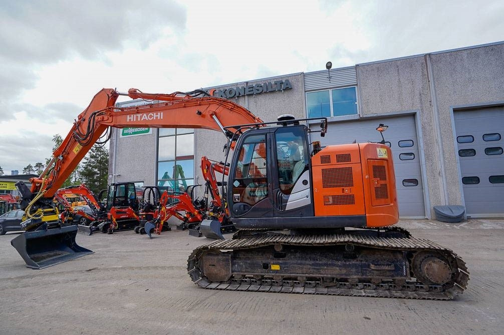 Hitachi ZX225USLC-5B MARTTIINILLA - Bager goseničar: slika 1 Hitachi ZX225USLC-5B MARTTIINILLA - Bager goseničar: slika 1