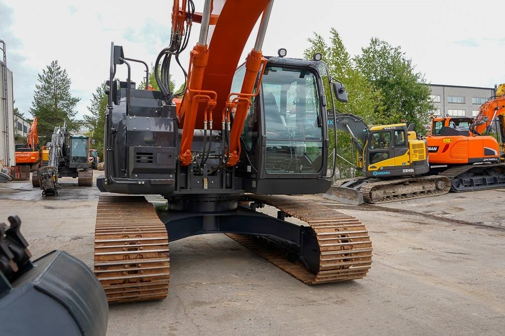 Hitachi ZX225USLC-6 - Bager goseničar: slika 5 Hitachi ZX225USLC-6 - Bager goseničar: slika 5