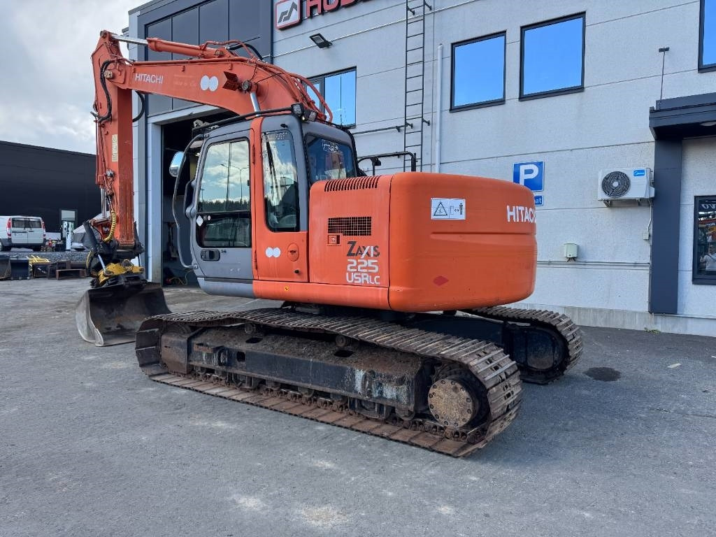 Hitachi ZX225USR PYÖRITTÄJÄLLÄ - Bager goseničar: slika 3 Hitachi ZX225USR PYÖRITTÄJÄLLÄ - Bager goseničar: slika 3
