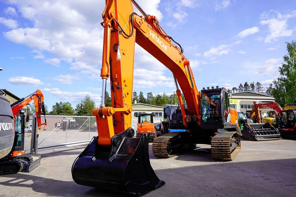 Hitachi ZX350LC-6 UUSI ALAKERTA - Bager goseničar: slika 3 Hitachi ZX350LC-6 UUSI ALAKERTA - Bager goseničar: slika 3