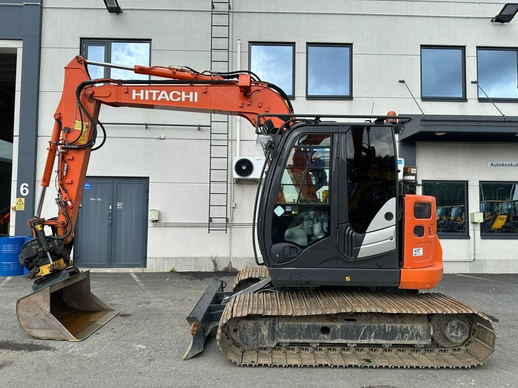 Hitachi ZX85US-5 800mm telat 6kpl työlaitteet mukaan - Mini bager: slika 1 Hitachi ZX85US-5 800mm telat 6kpl työlaitteet mukaan - Mini bager: slika 1