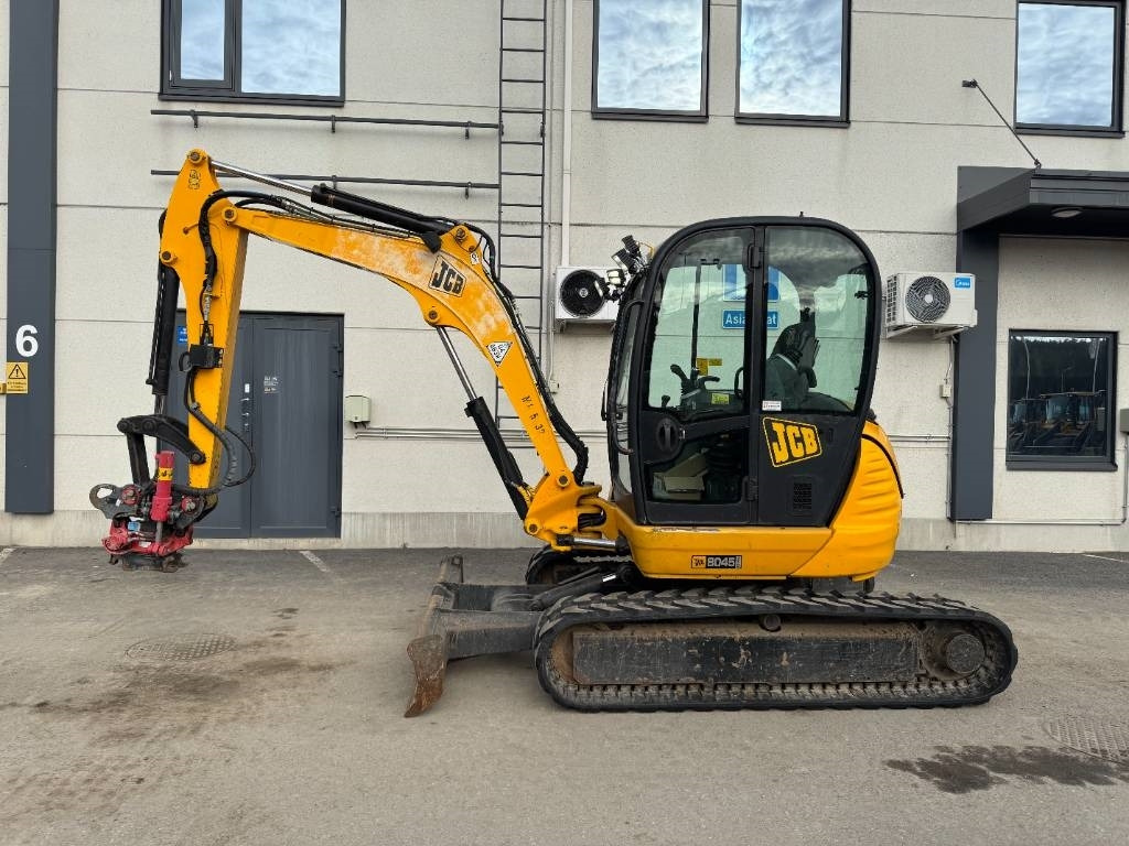 JCB 8045ZTS PYÖRITTÄJÄLLÄ - Mini bager: slika 1 JCB 8045ZTS PYÖRITTÄJÄLLÄ - Mini bager: slika 1