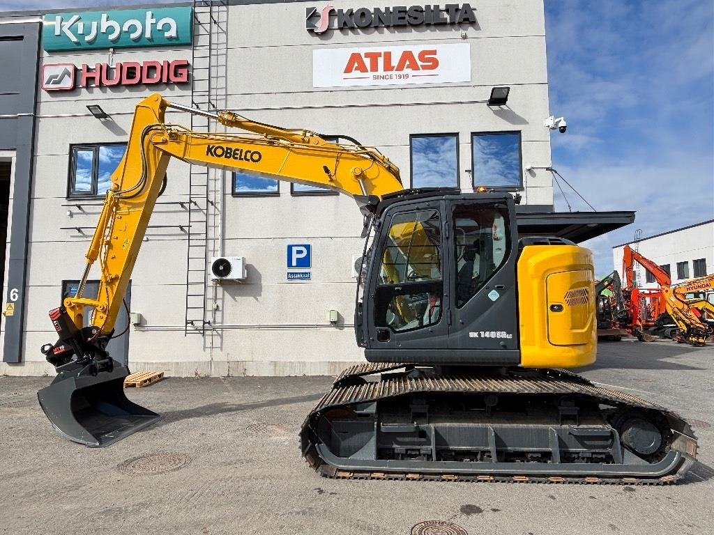 Kobelco MYYTY! SOLD! SK140SRLC-7 KOROTETTU SUOALUSTA 900MM - Bager goseničar: slika 1 Kobelco MYYTY! SOLD! SK140SRLC-7 KOROTETTU SUOALUSTA 900MM - Bager goseničar: slika 1