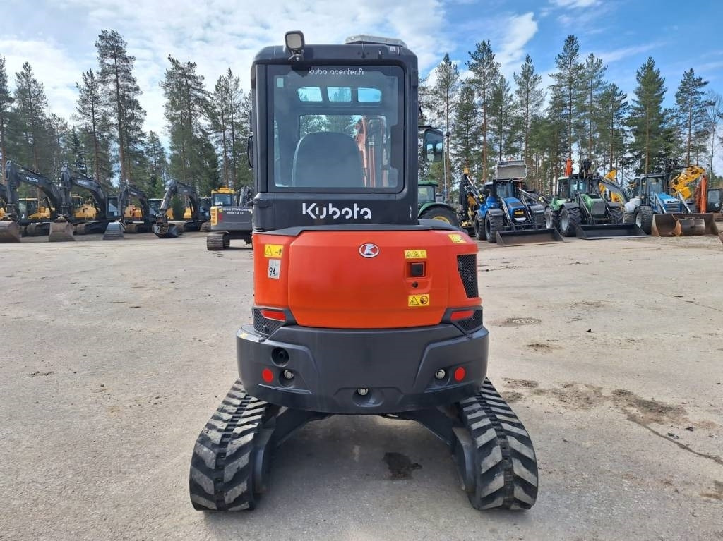 Kubota MYYTY! SOLD! U36-4 PYÖRITTÄJÄLLÄ - Mini bager: slika 3 Kubota MYYTY! SOLD! U36-4 PYÖRITTÄJÄLLÄ - Mini bager: slika 3