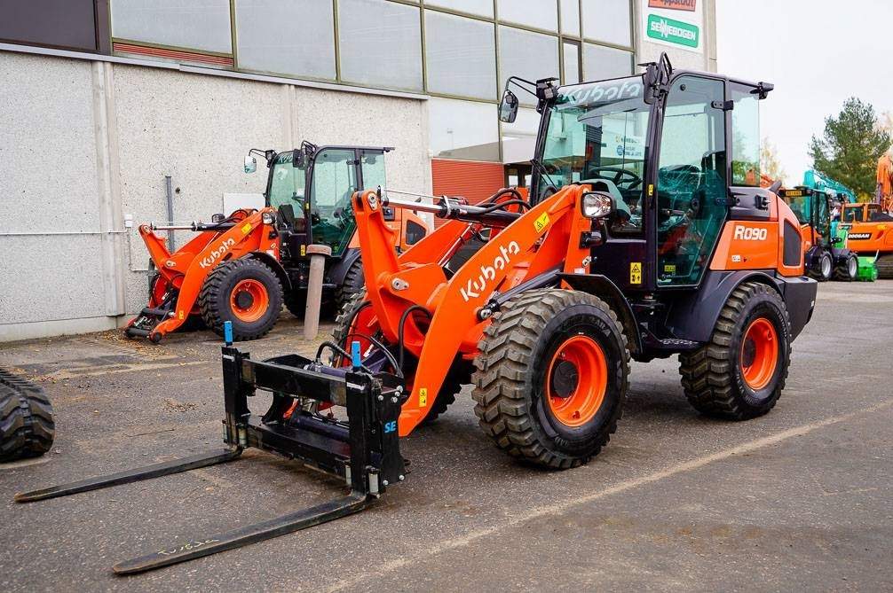 Kubota R090 VARUSTELTU - Kolesni nakladalec: slika 2 Kubota R090 VARUSTELTU - Kolesni nakladalec: slika 2