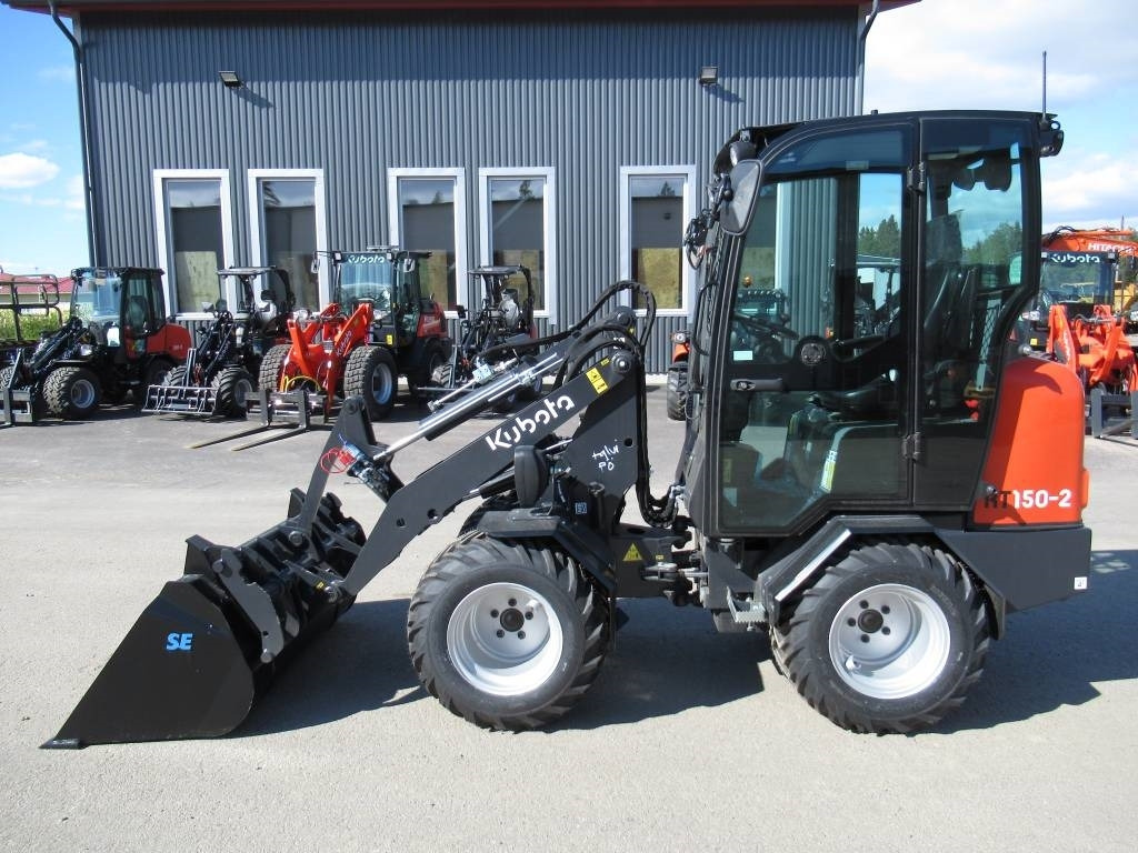 Kubota RT150-2 PIENKUORMAAJA, UUSI - Zgibni nakladalnik: slika 1 Kubota RT150-2 PIENKUORMAAJA, UUSI - Zgibni nakladalnik: slika 1