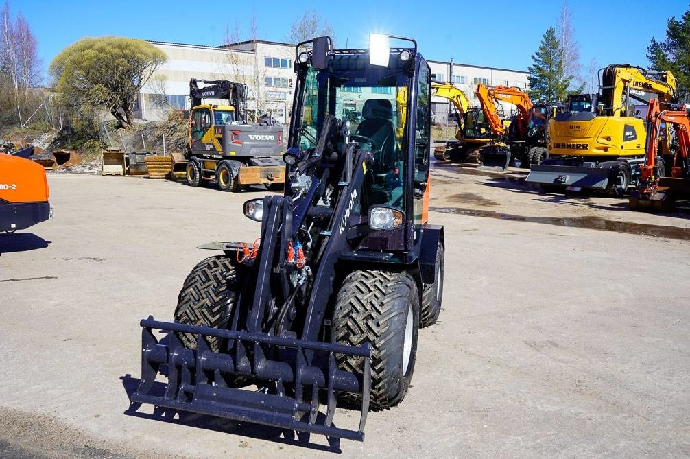 Kubota RT250-2 UUSI KONE! - Zgibni nakladalnik: slika 3 Kubota RT250-2 UUSI KONE! - Zgibni nakladalnik: slika 3