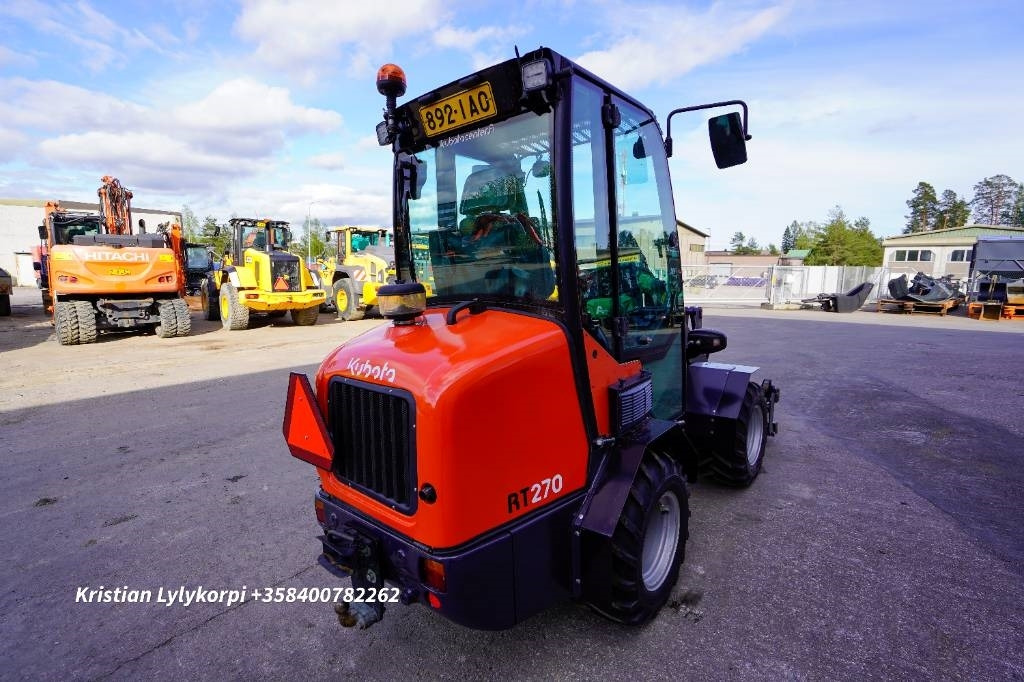 Kubota RT270 UUDET RENKAAT - Zgibni nakladalnik: slika 5 Kubota RT270 UUDET RENKAAT - Zgibni nakladalnik: slika 5