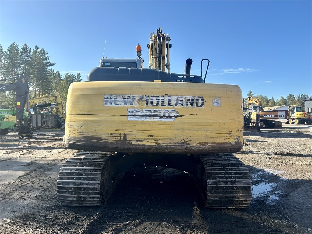 New Holland MYYTY! SOLD! E215B KAUHALLA - Bager goseničar: slika 3 New Holland MYYTY! SOLD! E215B KAUHALLA - Bager goseničar: slika 3