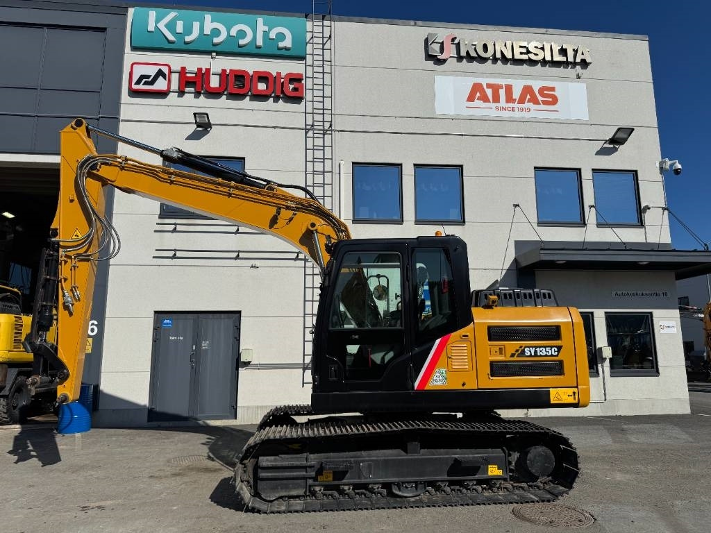Sany SY135C -UUTTA VASTAAVA- - Bager goseničar: slika 1 Sany SY135C -UUTTA VASTAAVA- - Bager goseničar: slika 1