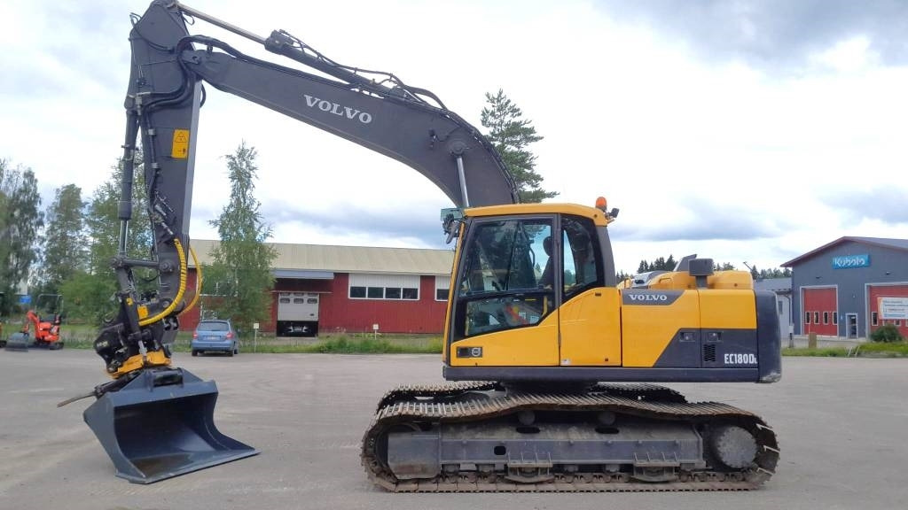 Volvo EC180DL PYÖRITTÄJÄLLÄ - Bager goseničar: slika 1 Volvo EC180DL PYÖRITTÄJÄLLÄ - Bager goseničar: slika 1