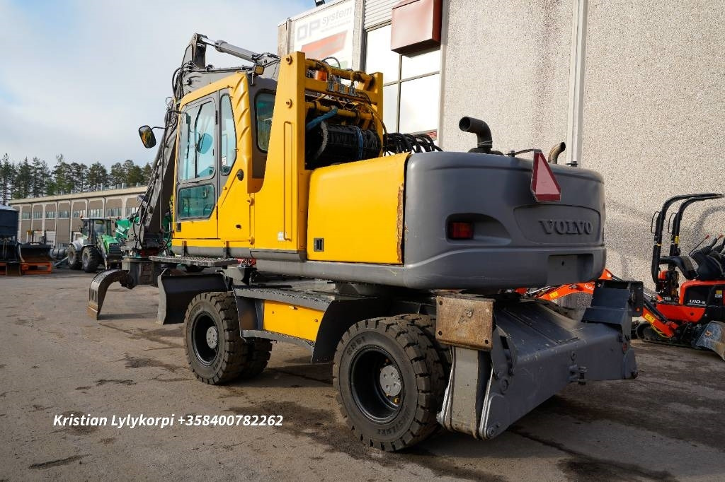 Volvo EW160B NOUSUHYTTI MATERIAALIKONE - Bager za prekladanje primarnih/ Sekundarnih surovin: slika 2 Volvo EW160B NOUSUHYTTI MATERIAALIKONE - Bager za prekladanje primarnih/ Sekundarnih surovin: slika 2