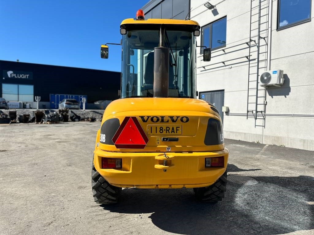 Volvo L 30 B - Kolesni nakladalec: slika 3 Volvo L 30 B - Kolesni nakladalec: slika 3