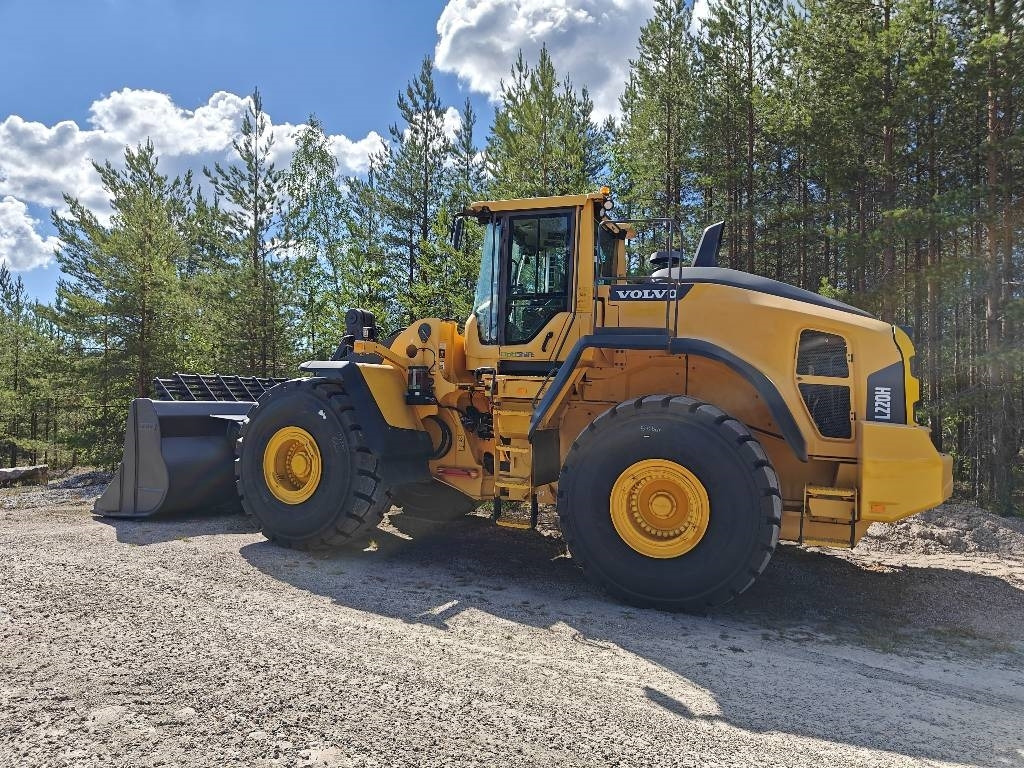 Volvo L220H MYYTY!!SOLD!! - Kolesni nakladalec: slika 2 Volvo L220H MYYTY!!SOLD!! - Kolesni nakladalec: slika 2