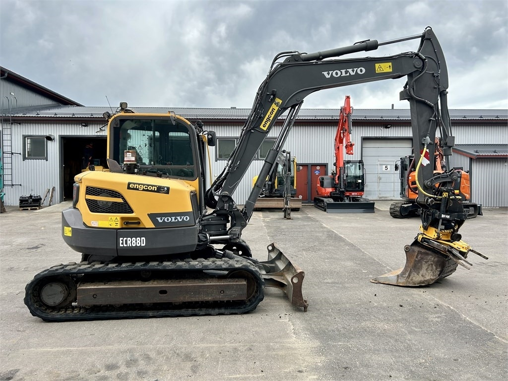 Volvo MYYTY! SOLD! ECR88D + TYÖLAITTEET  - Mini bager: slika 5 Volvo MYYTY! SOLD! ECR88D + TYÖLAITTEET  - Mini bager: slika 5
