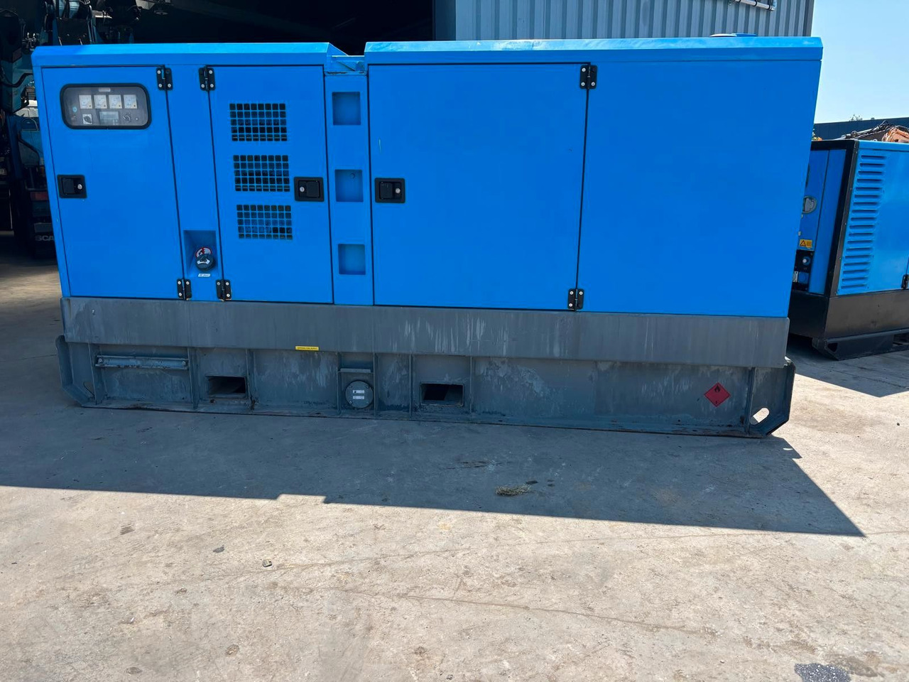 Atlas Copco Generator QAS 200kVa - Generator: slika 1 Atlas Copco Generator QAS 200kVa - Generator: slika 1