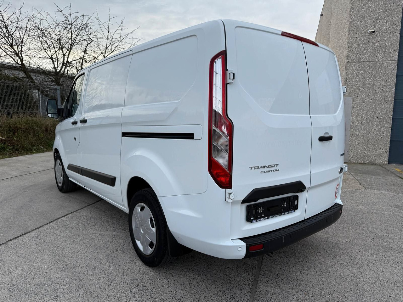 Ford Transit Custom 2.0TDCI. Klima. Navi. Tempomat. - Mali kombi: slika 4 Ford Transit Custom 2.0TDCI. Klima. Navi. Tempomat. - Mali kombi: slika 4