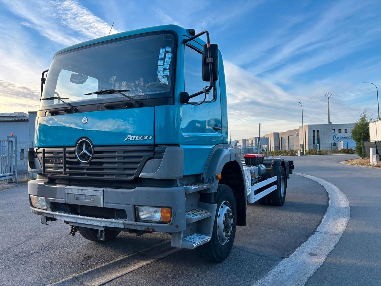 Mercedes-Benz Atego 1823. 6 Zylinder. - Tovornjak-šasija: slika 1 Mercedes-Benz Atego 1823. 6 Zylinder. - Tovornjak-šasija: slika 1