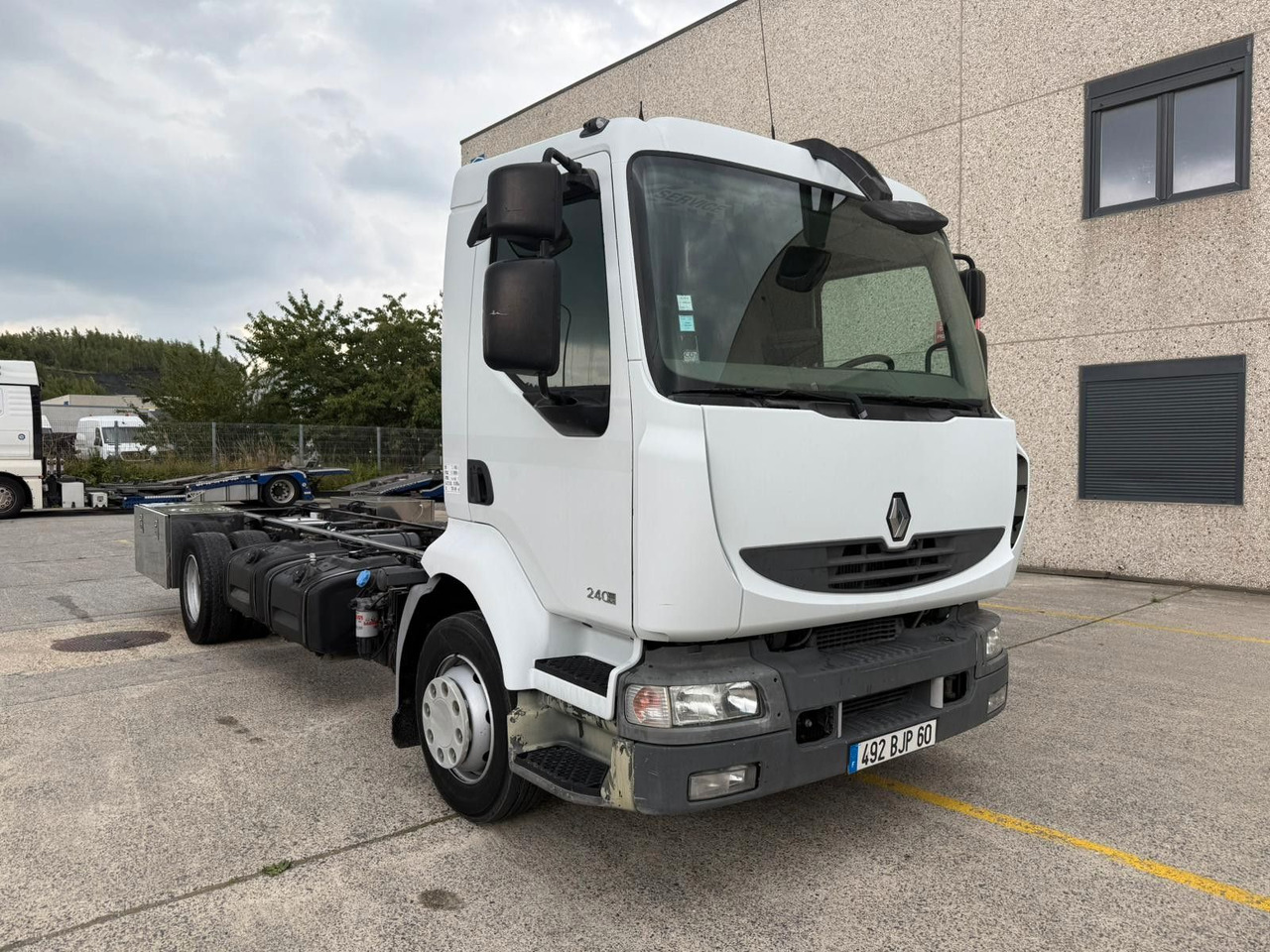 Renault Midlum 240dXi. Klima. 225.000km. - Tovornjak-šasija: slika 1 Renault Midlum 240dXi. Klima. 225.000km. - Tovornjak-šasija: slika 1