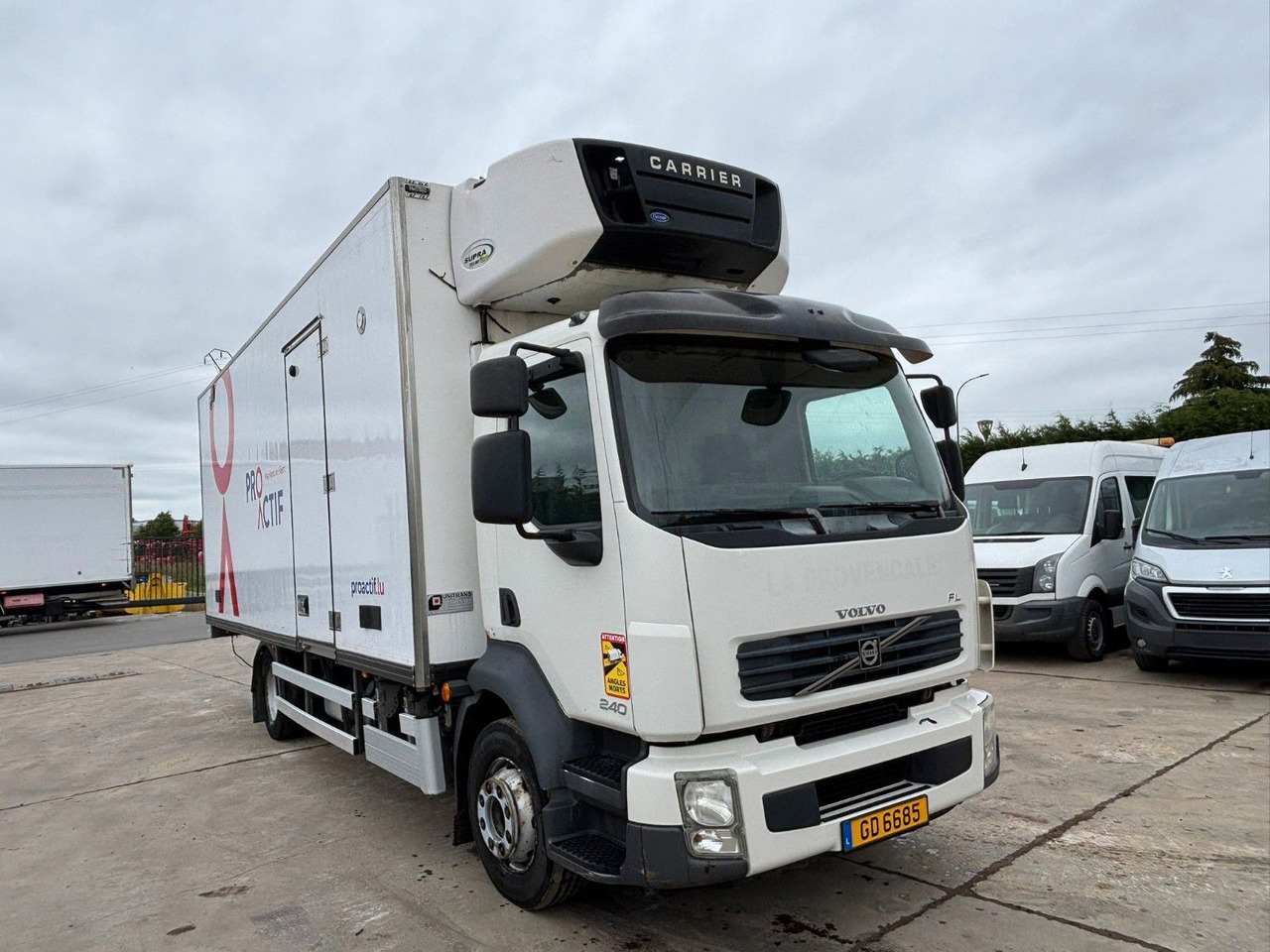 Volvo FL 250. Carrier Supra -20°. EU5. Motor Defekt. - Tovornjak hladilnik: slika 1 Volvo FL 250. Carrier Supra -20°. EU5. Motor Defekt. - Tovornjak hladilnik: slika 1