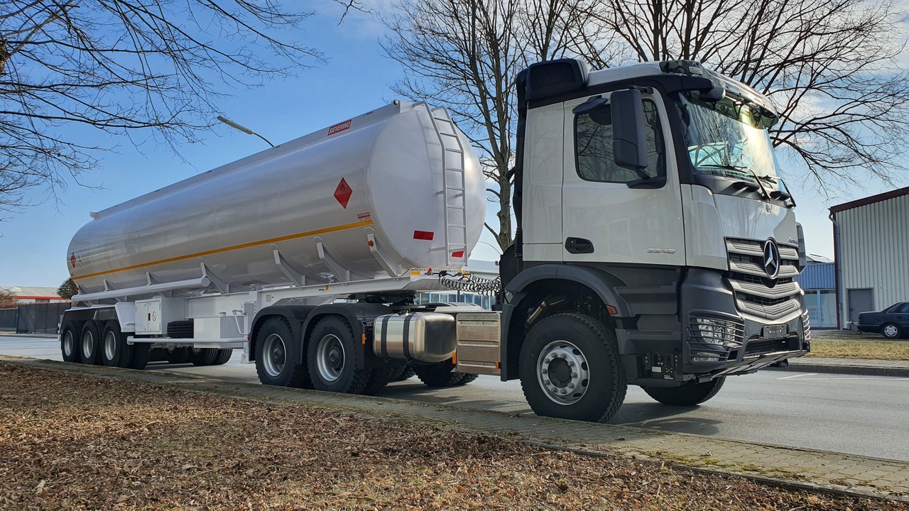 Sievering 40000 LITRE ADR FUEL TANK SEMI-TRAILER FOR MERCEDES ACTROS - Polprikolica cisterna: slika 1 Sievering 40000 LITRE ADR FUEL TANK SEMI-TRAILER FOR MERCEDES ACTROS - Polprikolica cisterna: slika 1