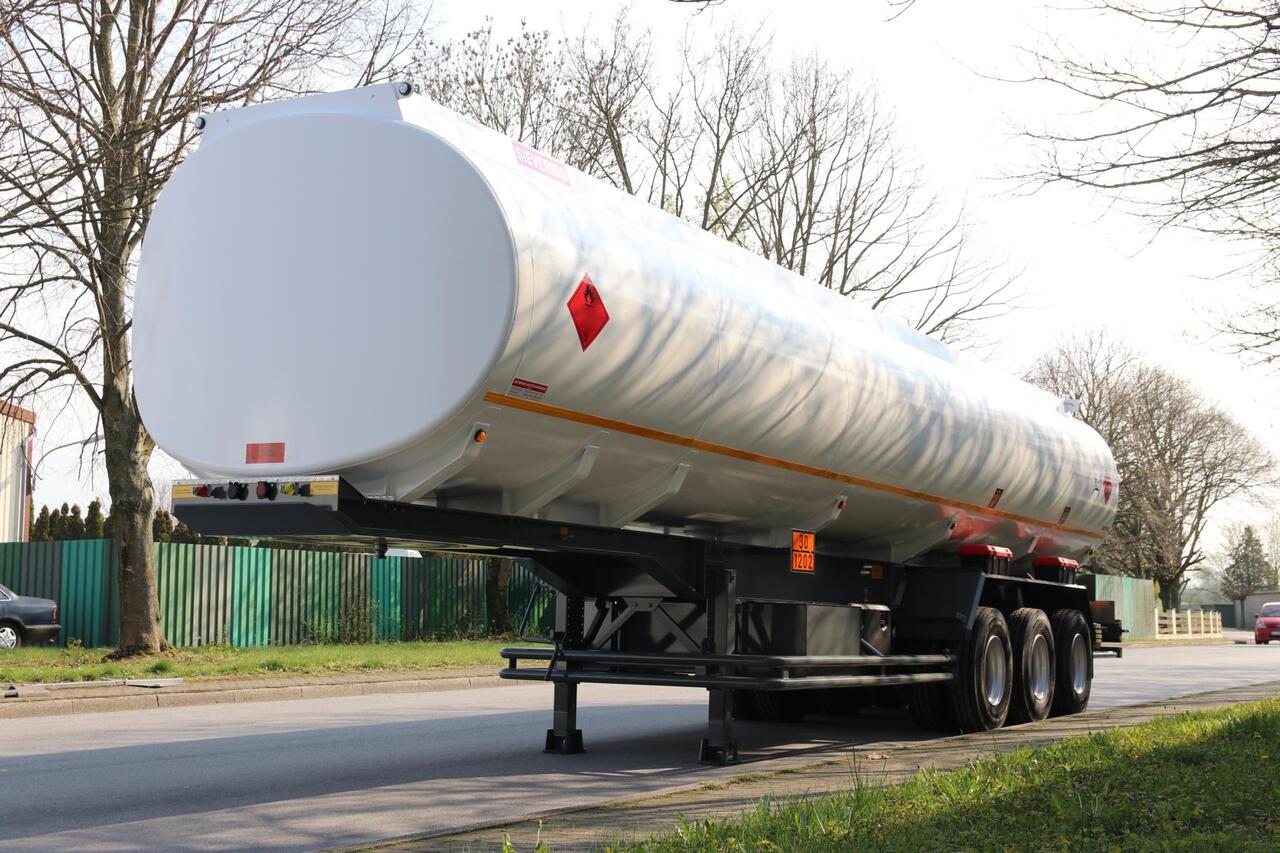 Sievering 45000 LITRES ADR SEMI REMORQUE CITERNE DE CARBURANT - Polprikolica cisterna: slika 5 Sievering 45000 LITRES ADR SEMI REMORQUE CITERNE DE CARBURANT - Polprikolica cisterna: slika 5