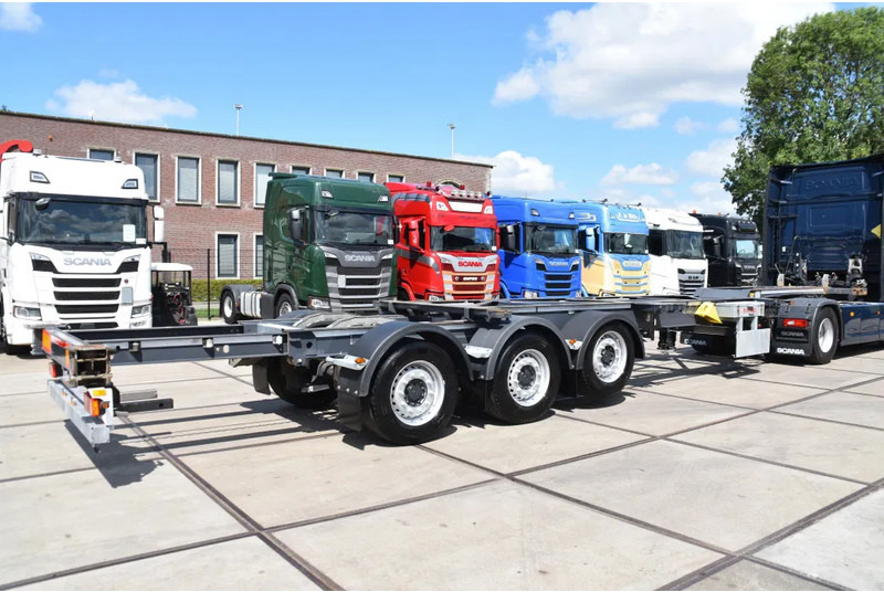 Renders HASTRAILER FCC - ALL CONNECTIONS - LIFT AXLE - 2 x EXTENDABLE - SAF AXLES - DISC BRAKES - EXCELLENT CONDITION - - Kontejnerska polprikolica/ Polprikolica z zamenljivim tovoriščem: slika 3 Renders HASTRAILER FCC - ALL CONNECTIONS - LIFT AXLE - 2 x EXTENDABLE - SAF AXLES - DISC BRAKES - EXCELLENT CONDITION - - Kontejnerska polprikolica/ Polprikolica z zamenljivim tovoriščem: slika 3