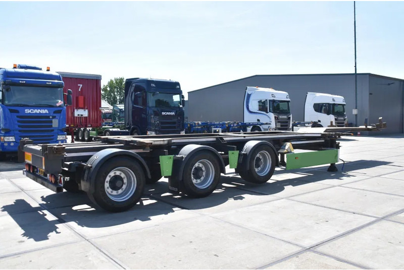 Renders ROC 16.30 - X-STEERING - LIFT AXLE - BPW AXLES - DISC BRAKES - EXTENDABLE - - Kontejnerska polprikolica/ Polprikolica z zamenljivim tovoriščem: slika 2 Renders ROC 16.30 - X-STEERING - LIFT AXLE - BPW AXLES - DISC BRAKES - EXTENDABLE - - Kontejnerska polprikolica/ Polprikolica z zamenljivim tovoriščem: slika 2