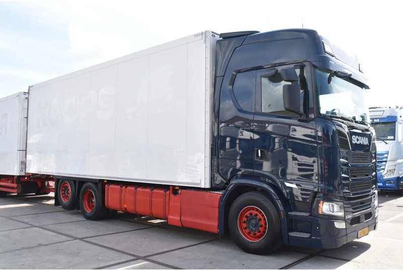 Scania S520 V8 NGS 6x2*4NB - THERMO KING - RETARDER - FULL AIR - WHEELBASE: 515 CM - LED LIGHTS - TOP CONDITION - - Tovornjak hladilnik: slika 2 Scania S520 V8 NGS 6x2*4NB - THERMO KING - RETARDER - FULL AIR - WHEELBASE: 515 CM - LED LIGHTS - TOP CONDITION - - Tovornjak hladilnik: slika 2