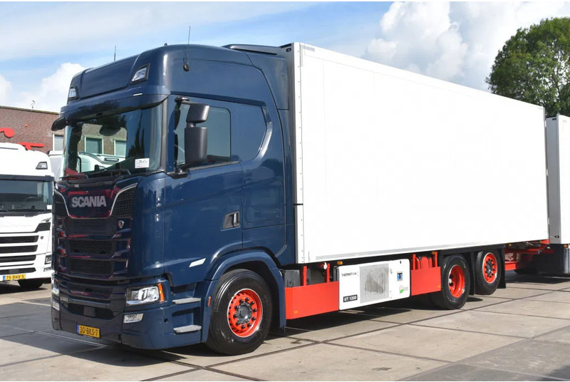 Scania S520 V8 NGS 6x2*4NB - THERMO KING - RETARDER - FULL AIR - WHEELBASE: 515 CM - LED LIGHTS - TOP CONDITION - - Tovornjak hladilnik: slika 1 Scania S520 V8 NGS 6x2*4NB - THERMO KING - RETARDER - FULL AIR - WHEELBASE: 515 CM - LED LIGHTS - TOP CONDITION - - Tovornjak hladilnik: slika 1