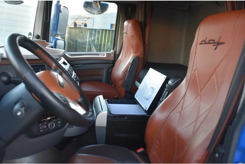 DAF XF 530 SSC 4x2 - RETARDER - PARK. AIRCO - 2 x FUEL TANKS - ALCOA'S - LED - TOP CONDITION - - Vlačilec: slika 5 DAF XF 530 SSC 4x2 - RETARDER - PARK. AIRCO - 2 x FUEL TANKS - ALCOA'S - LED - TOP CONDITION - - Vlačilec: slika 5