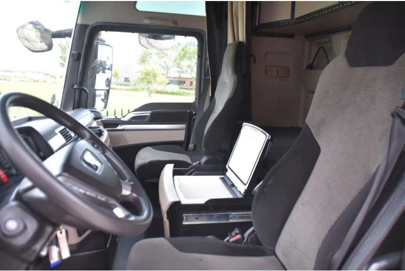 MAN TGX 18.420 - EURO 6 - ADR FL - PARK. AIRCO - NAVI - PTO - XENON LIGHTS - TOP CONDITION - - Vlačilec: slika 5 MAN TGX 18.420 - EURO 6 - ADR FL - PARK. AIRCO - NAVI - PTO - XENON LIGHTS - TOP CONDITION - - Vlačilec: slika 5